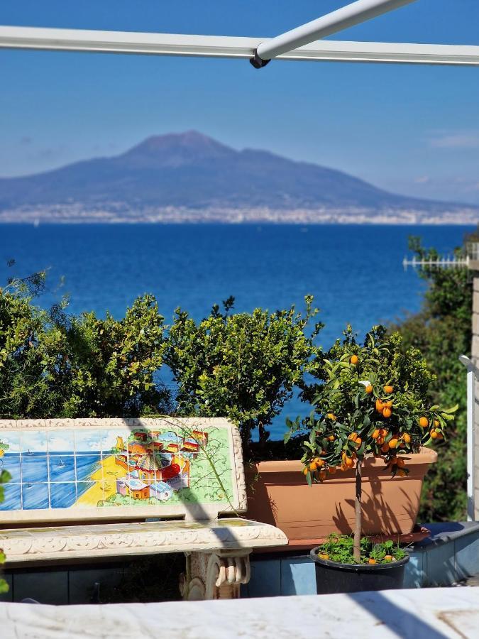 Vico Di Mare Lägenhet Vico Equense Exteriör bild