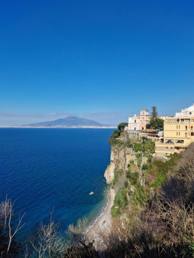 Vico Di Mare Lägenhet Vico Equense Exteriör bild